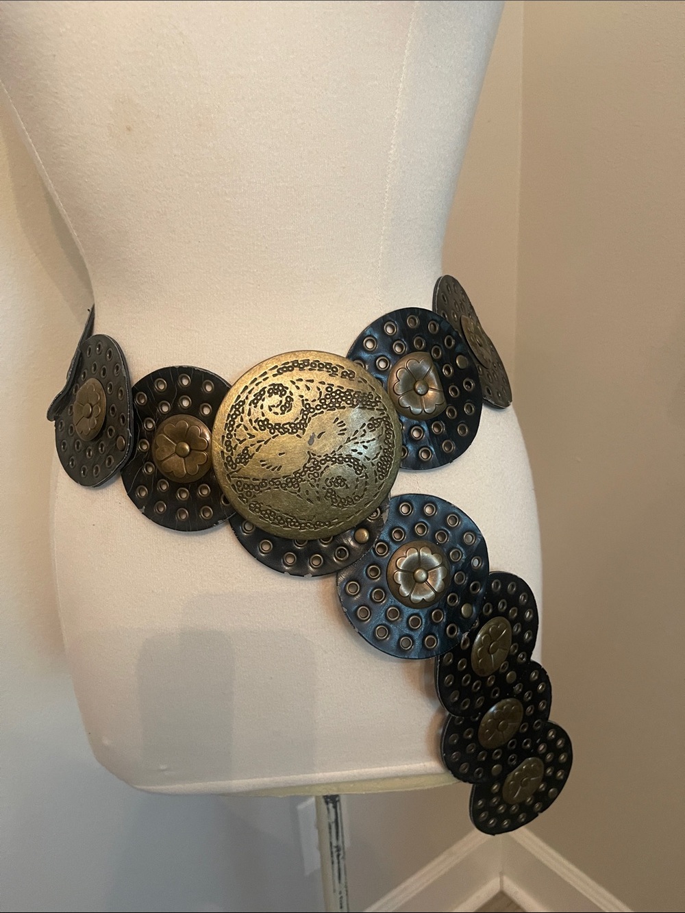 Statement Black and Brass Metal Disc Belt